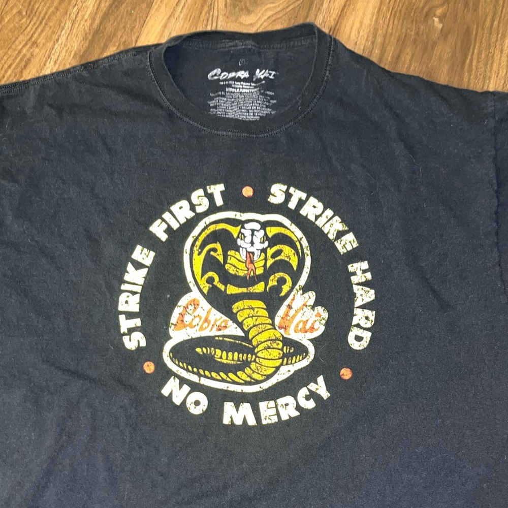 Official Cobra Kai Black T Shirt in XL